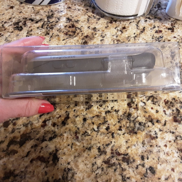 MAGELLAN TOUGH CASE, NEW IN BOX, WITHOUT TAGS FOR iPOD & iPHONE; - Picture 10 of 14